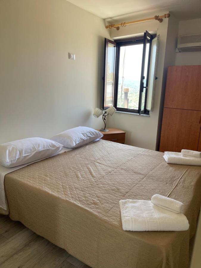 Casa Vacanza Antico Baglio Кастельбуоно Экстерьер фото